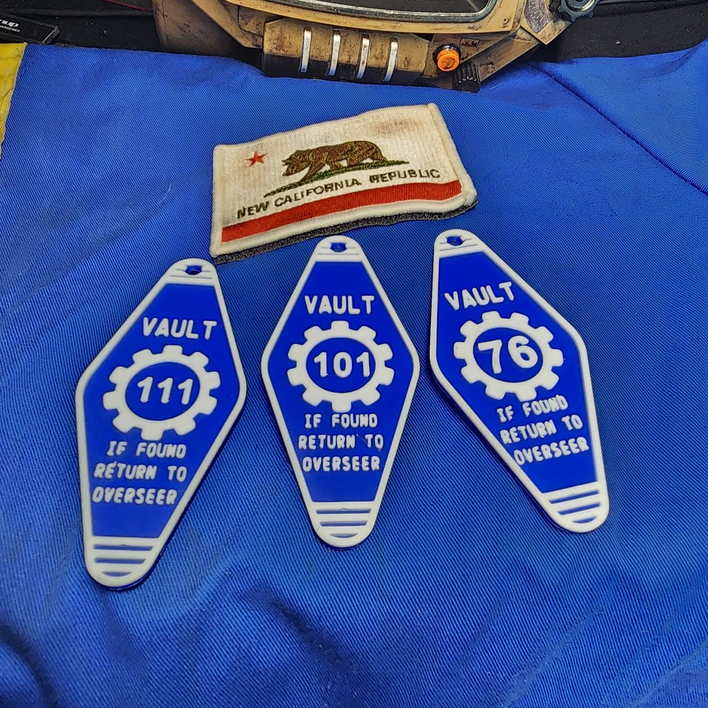 Fallout themed Vault Overseer 3D Printed Keychain. FULLY CUSTOMIZABLE