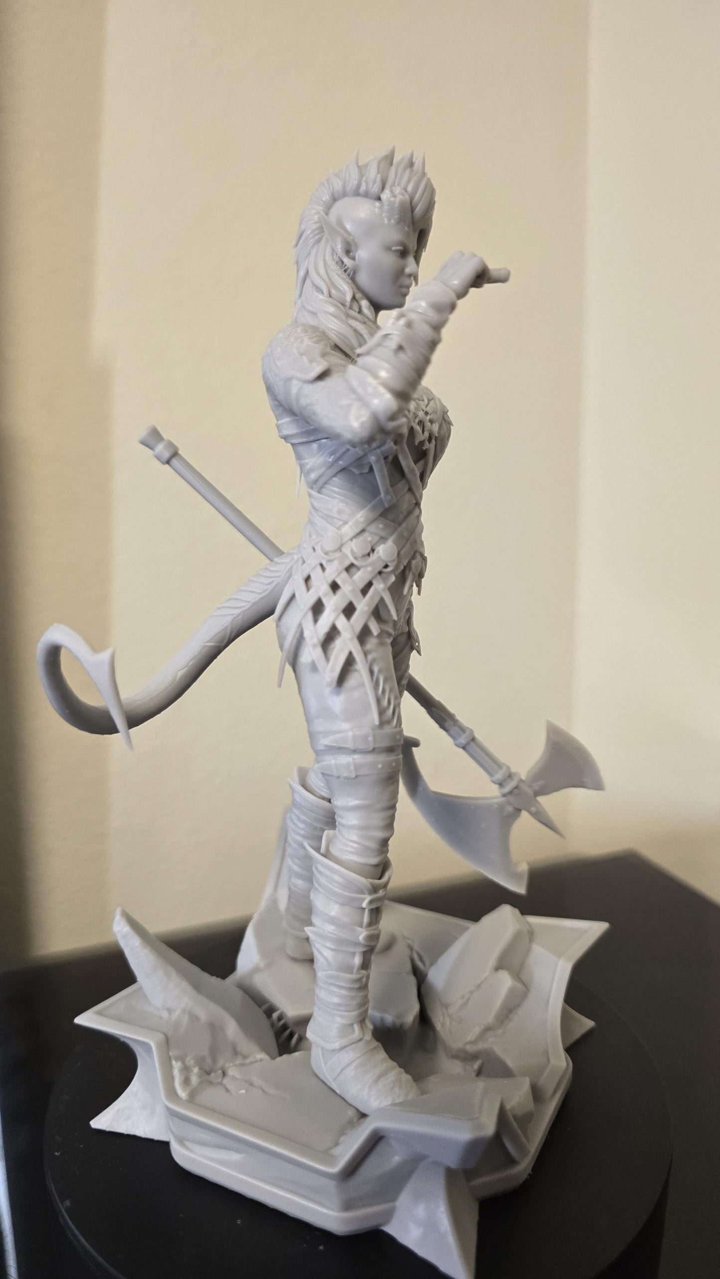 Karlach (Unpainted) | Baldur’s Gate 3 | 1:12 Scale | Resin 3d printed Model | DIY kit