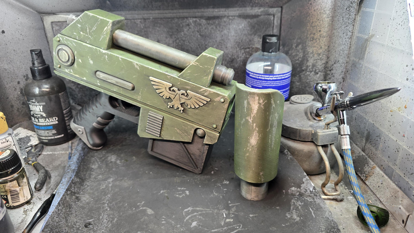 3D-Printed Warhammer 40k LasPistol cosplay Prop