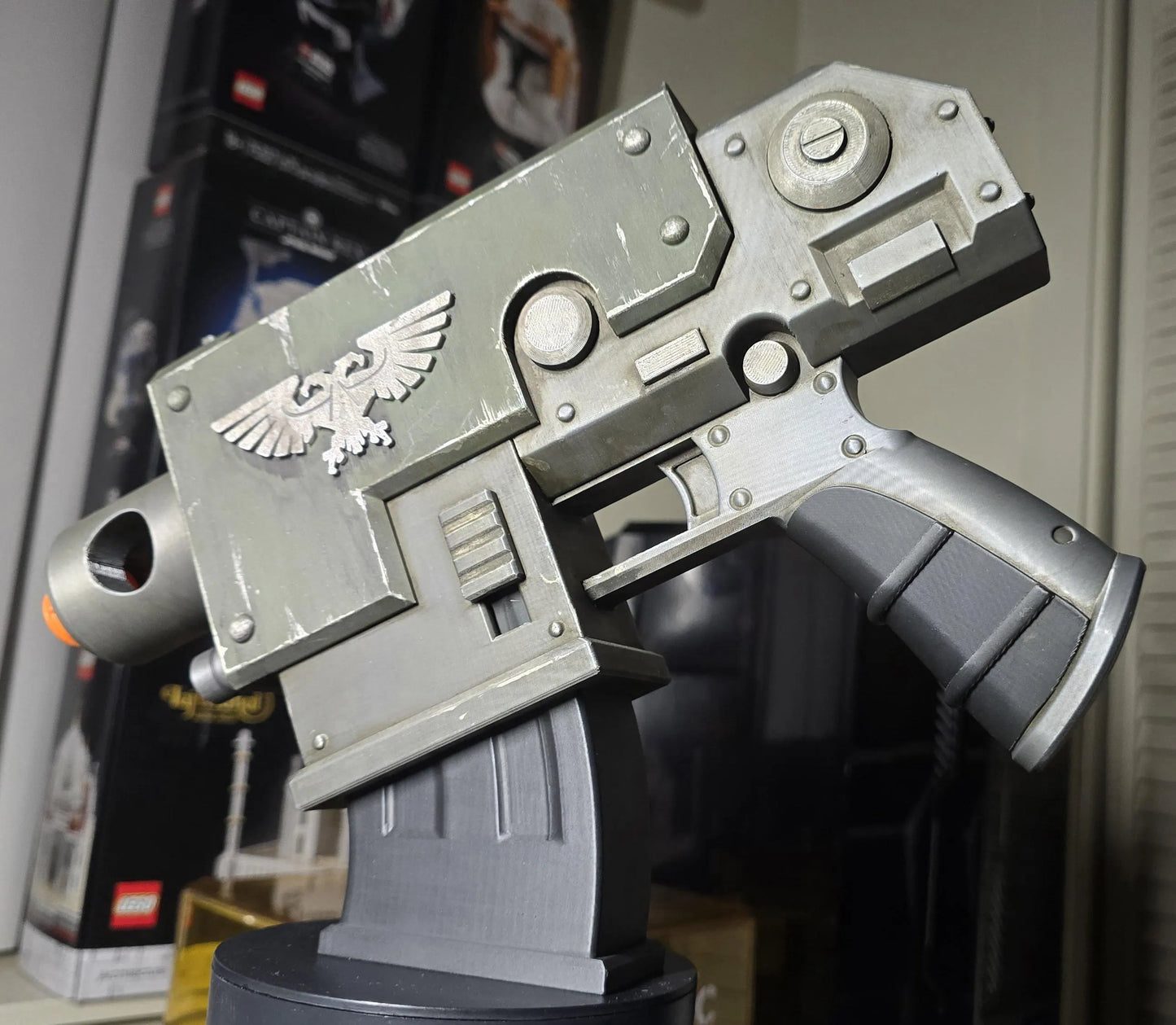 3D-Printed Warhammer 40k Bolt Pistol cosplay Prop