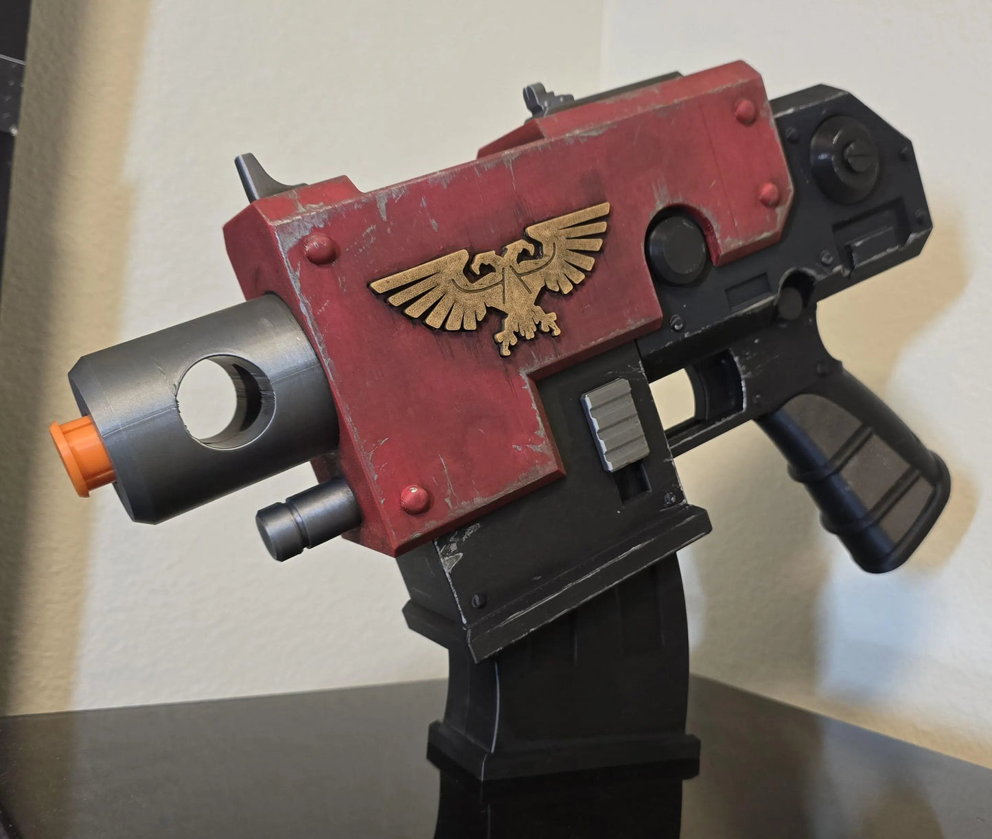 3D-Printed Warhammer 40k Bolt Pistol cosplay Prop