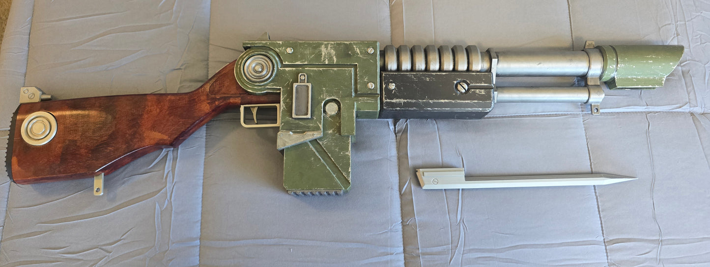 3D-Printed Warhammer 40k Lucius Pattern Lasgun Prop