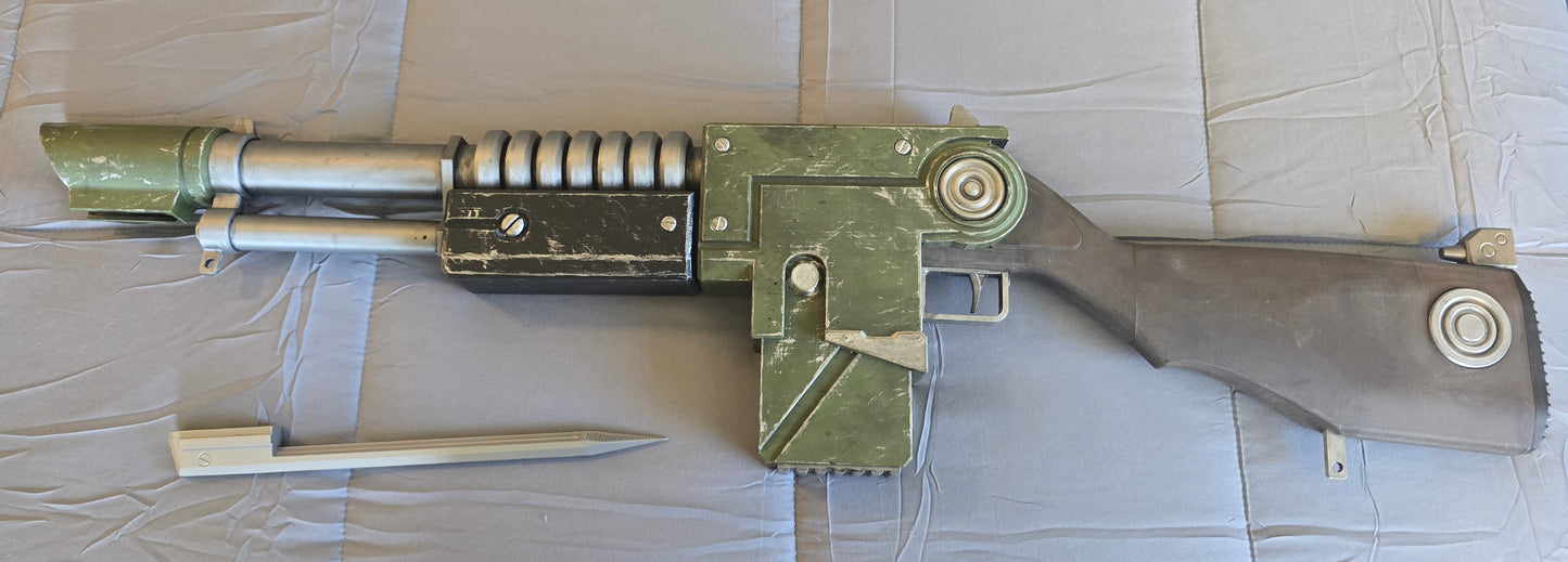 3D-Printed Warhammer 40k Lucius Pattern Lasgun Prop